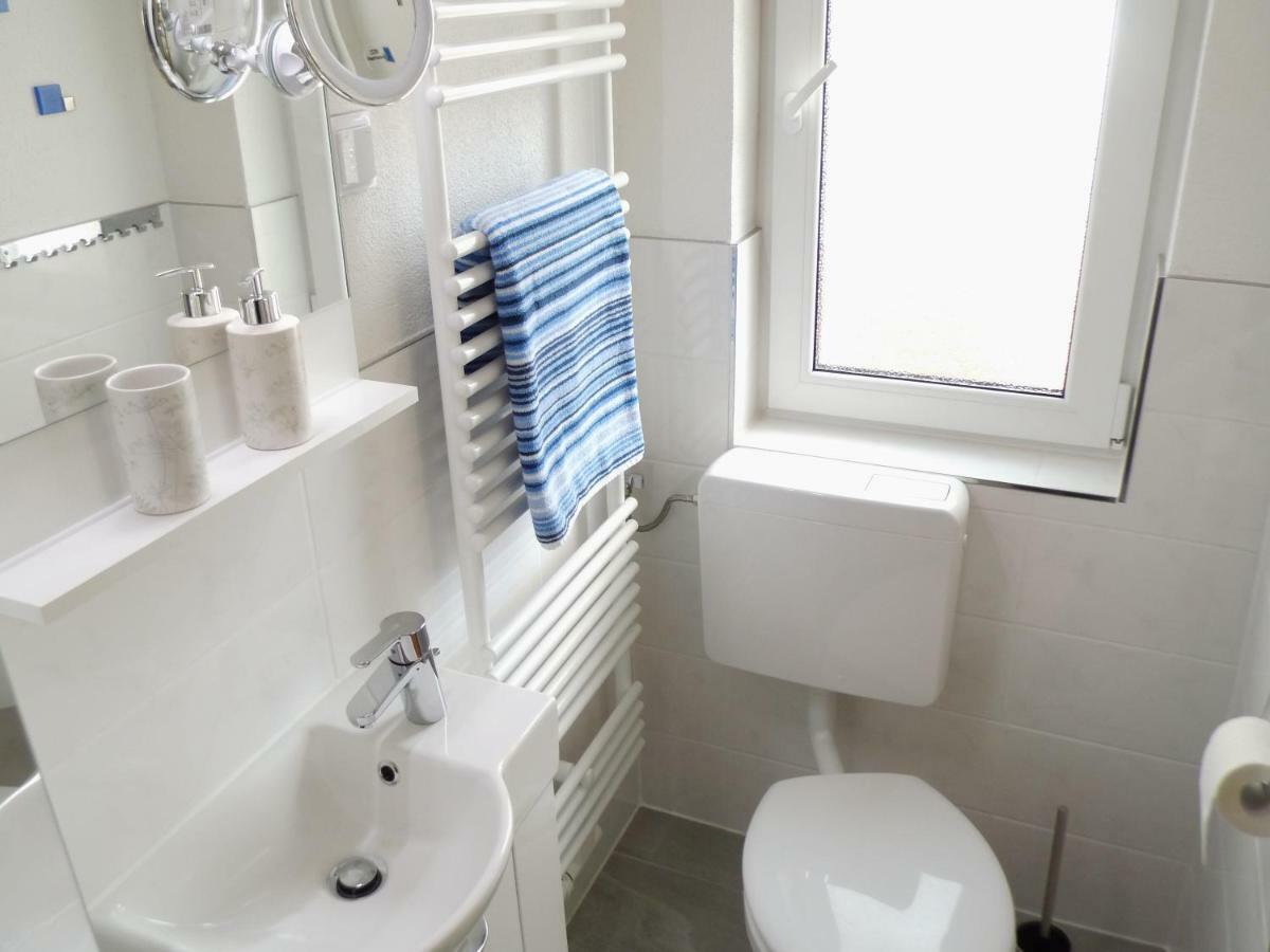 Ferienwohnung Am Rennsteig Bei Eisenach - Ilona Schmidt Wolfsburg-Unkeroda Dış mekan fotoğraf